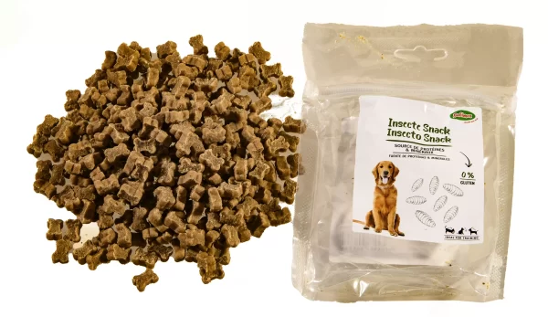 succulentes friandises aux insectes pour chien dans un format poche